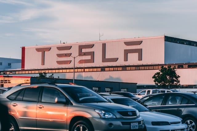 Profits of Tesla Increase Despite Price Reductions